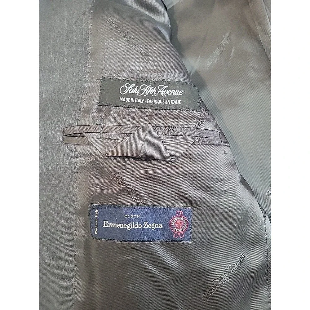 Ermenegildo Zegna Mens Charcoal Gray Jacket Wool and Silk 42R Italian Saks Fifth